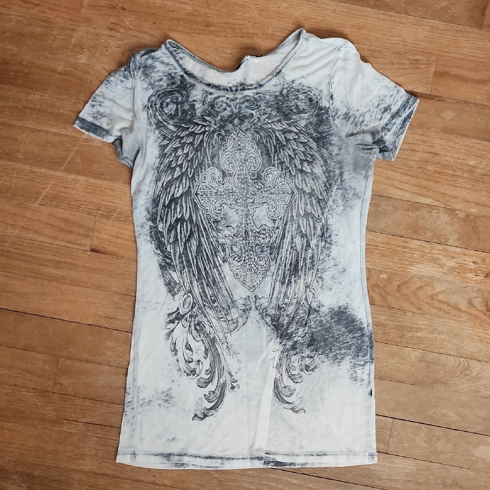 Graphic Angel Wing Women's Top Small Or Medium Thin Tee